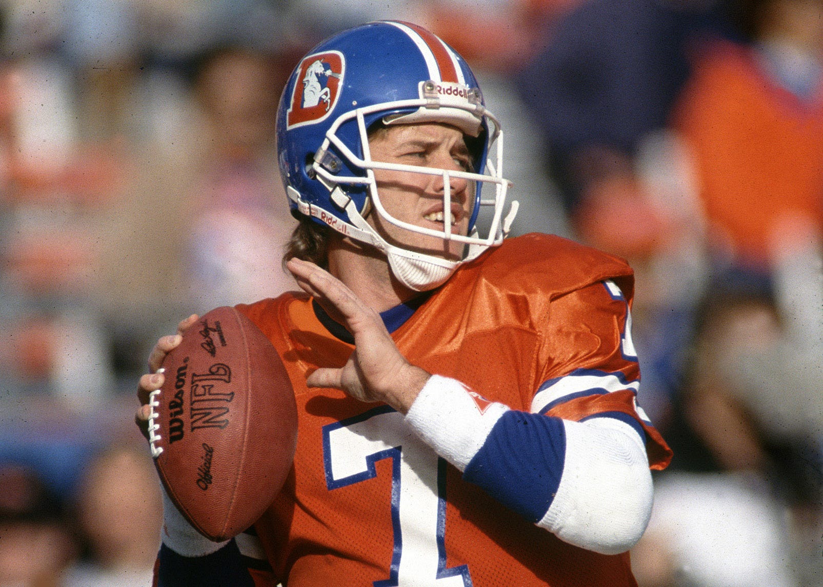 Broncos, 6 forma numarasını oyunculara vermeyecek.