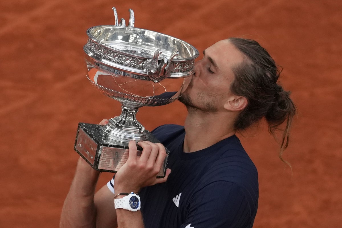 Alexander Zverev, Flavio Cobolli'yi yenerek Fransa Açık'ta ilk büyük şampiyonluğunu kazandı.
