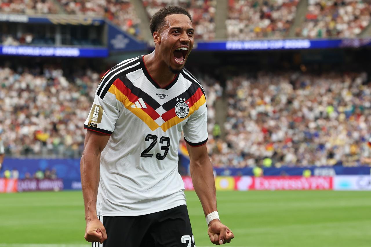 Felix Nmecha, Borussia Dortmund'dan yaz transfer döneminde ayrılmaya açık.