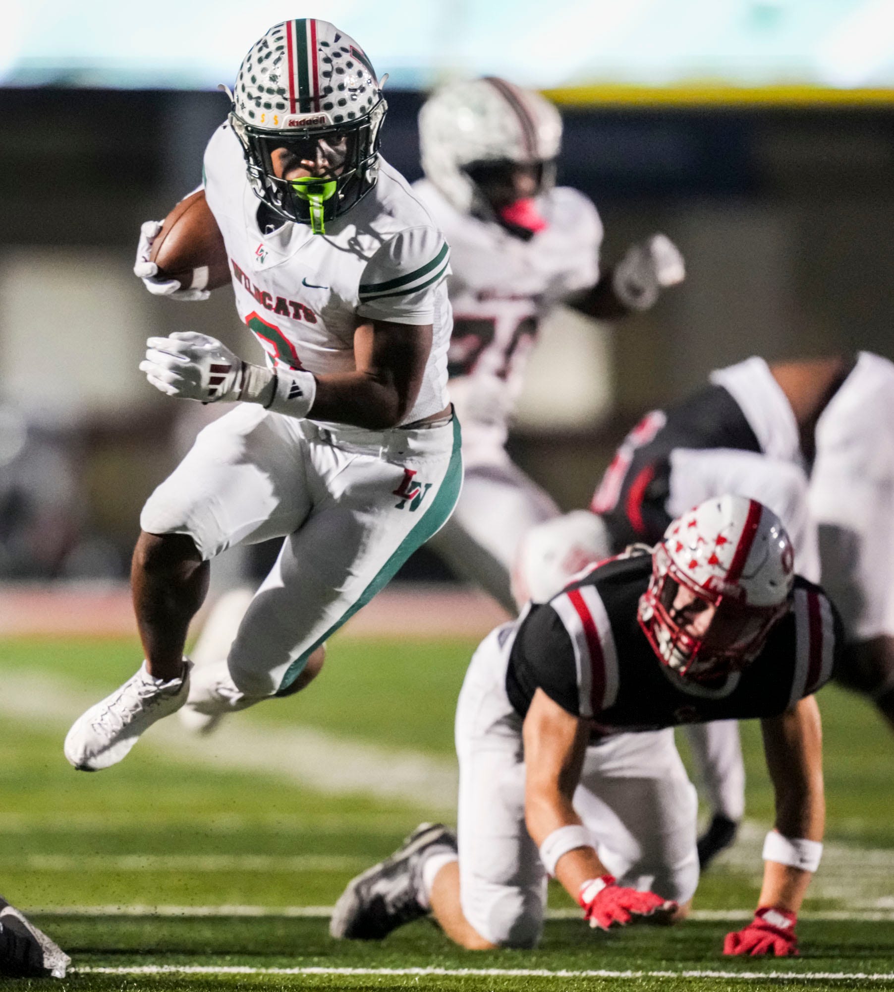Izayveon Moore, Purdue'ya transfer oldu.