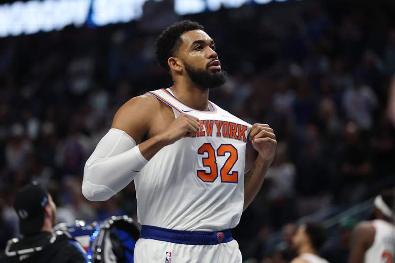 Karl-Anthony Towns, Knicks'in şampiyonluğunda Jordyn Woods'un şanslı çantasını övdü.