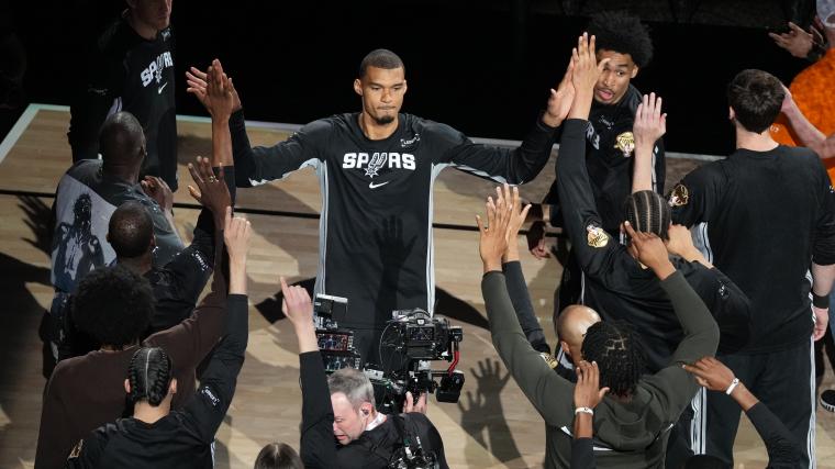 Knicks ve Spurs, NBA Finalleri 3. Maçında karşı karşıya geliyor.