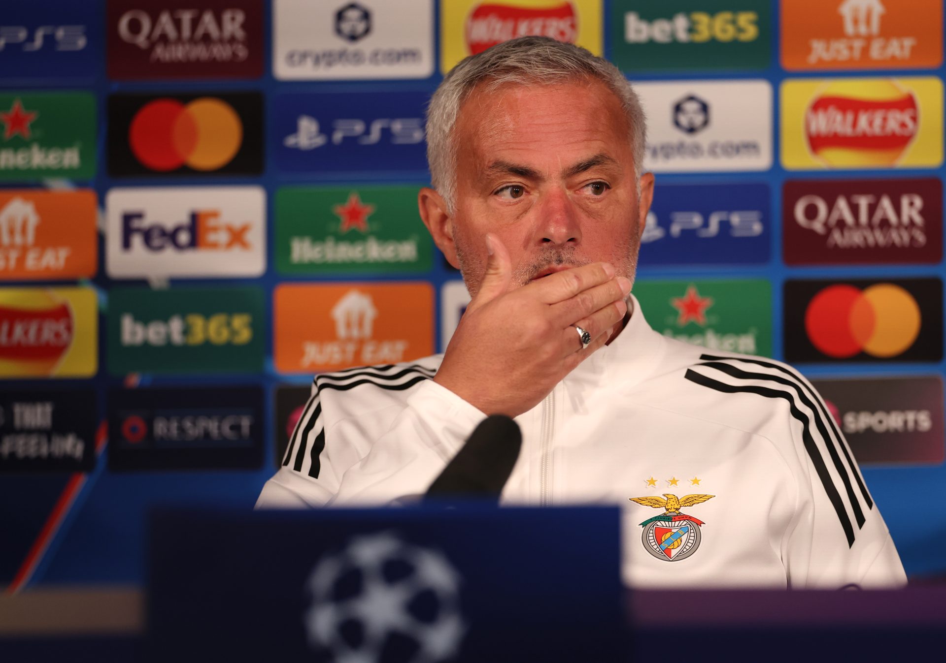 Real Madrid, 27 kişilik kadrosunu azaltmaya odaklandı.