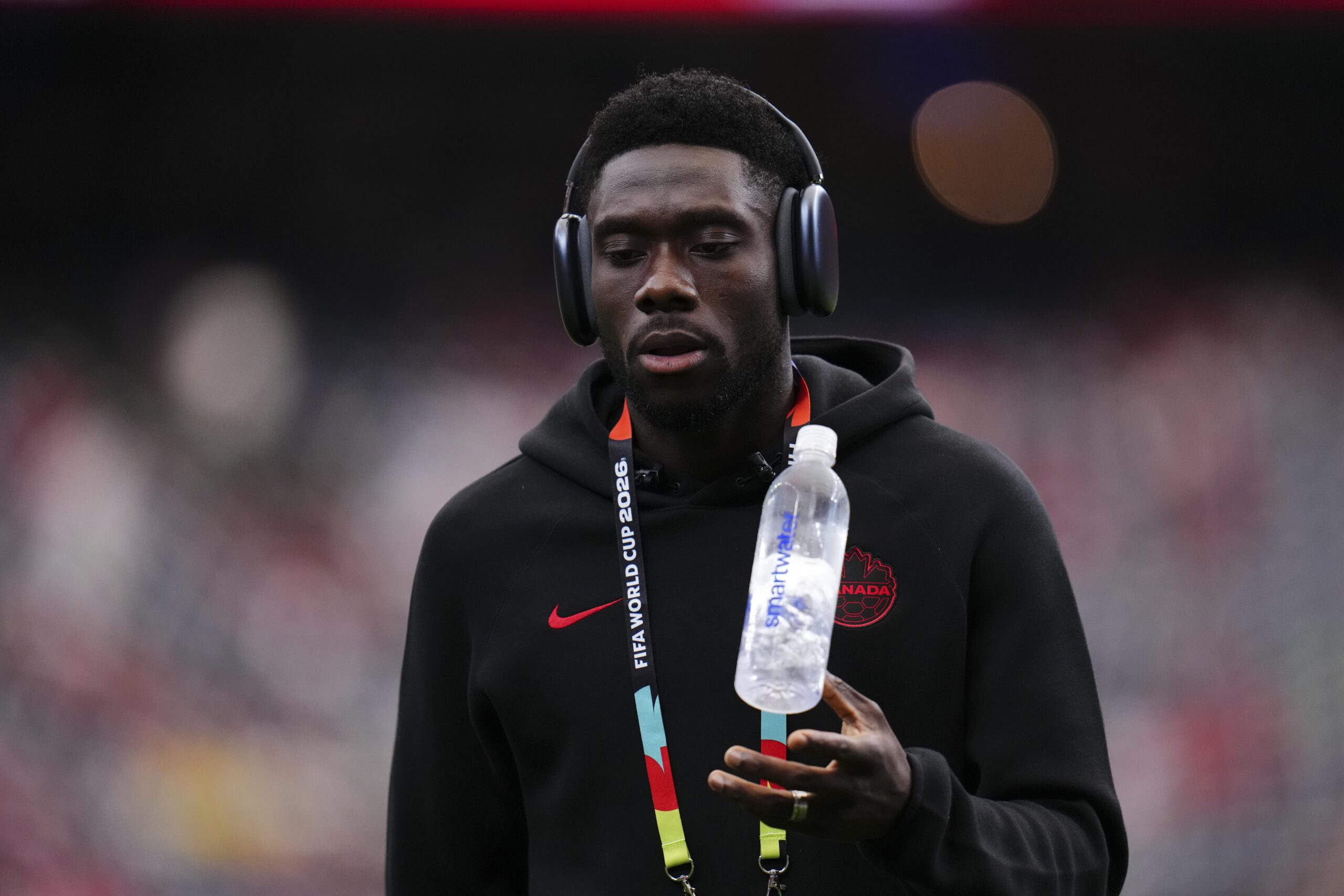 Alphonso Davies, antrenmanda yaşadığı sorun nedeniyle MR çekildi, ciddi bir sakatlık yok.