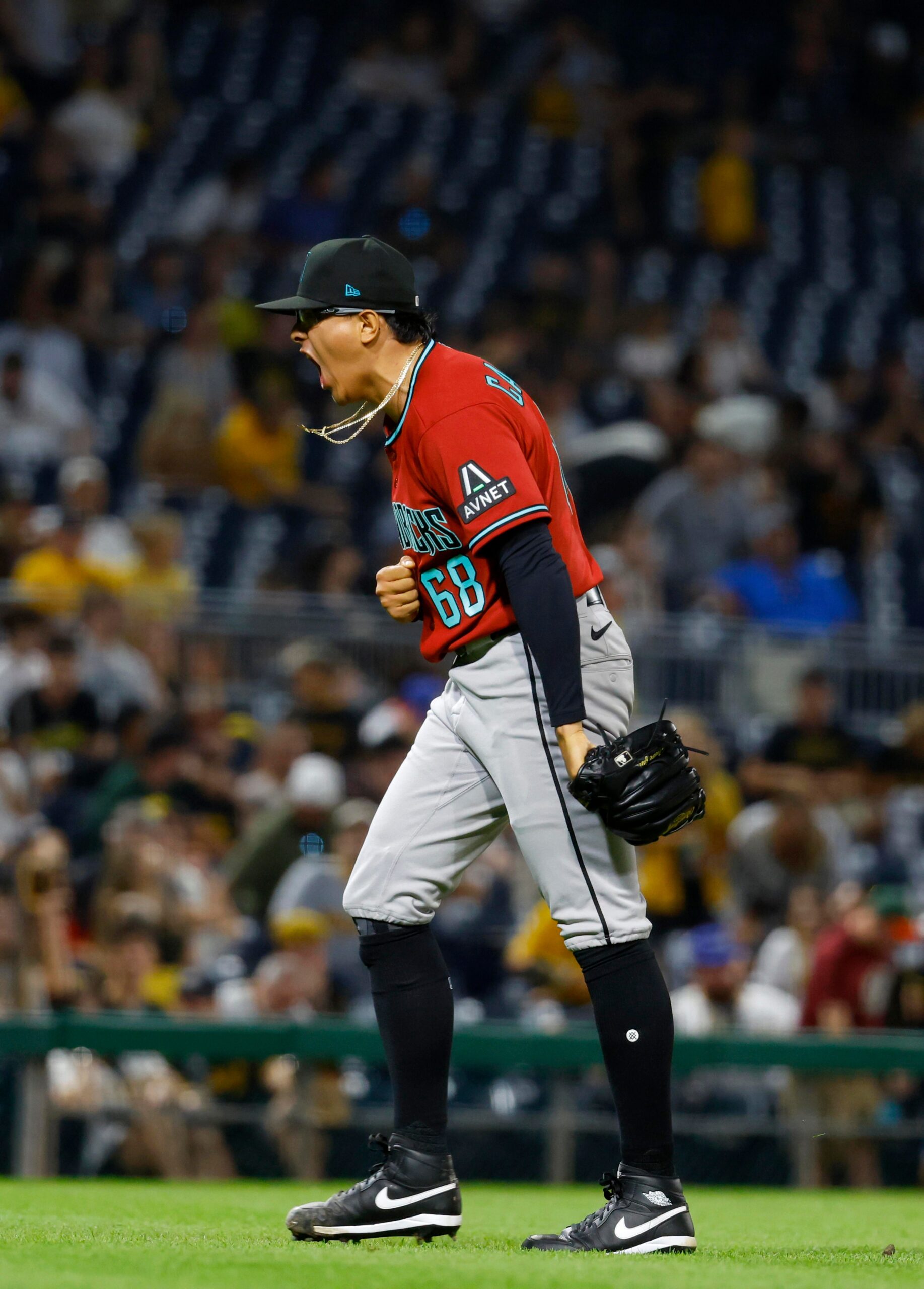 Diamondbacks, Pirates' karşısında 12. inningde galip gelerek seriyi eşitledi: 8-7.