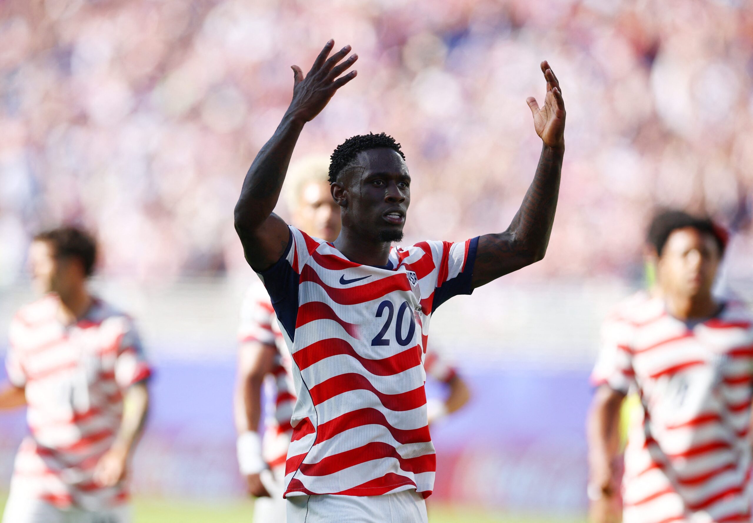 Folarin Balogun, USMNT'nin yıldız forveti, kırmızı kart cezası nedeniyle bir maçta oynayamayacak.