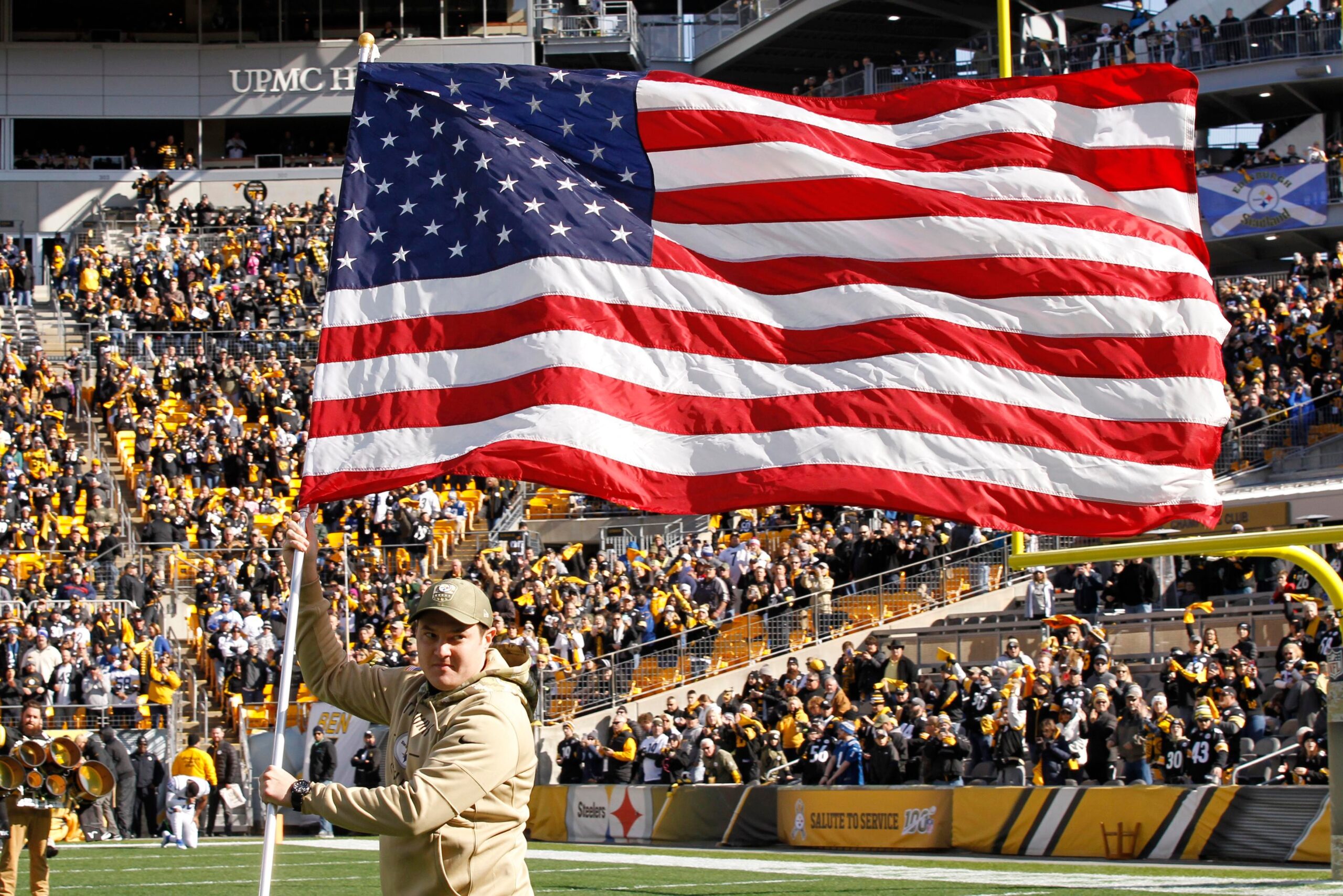 Pittsburgh Steelers, 250. Bağımsızlık Günü'nü kutluyor.