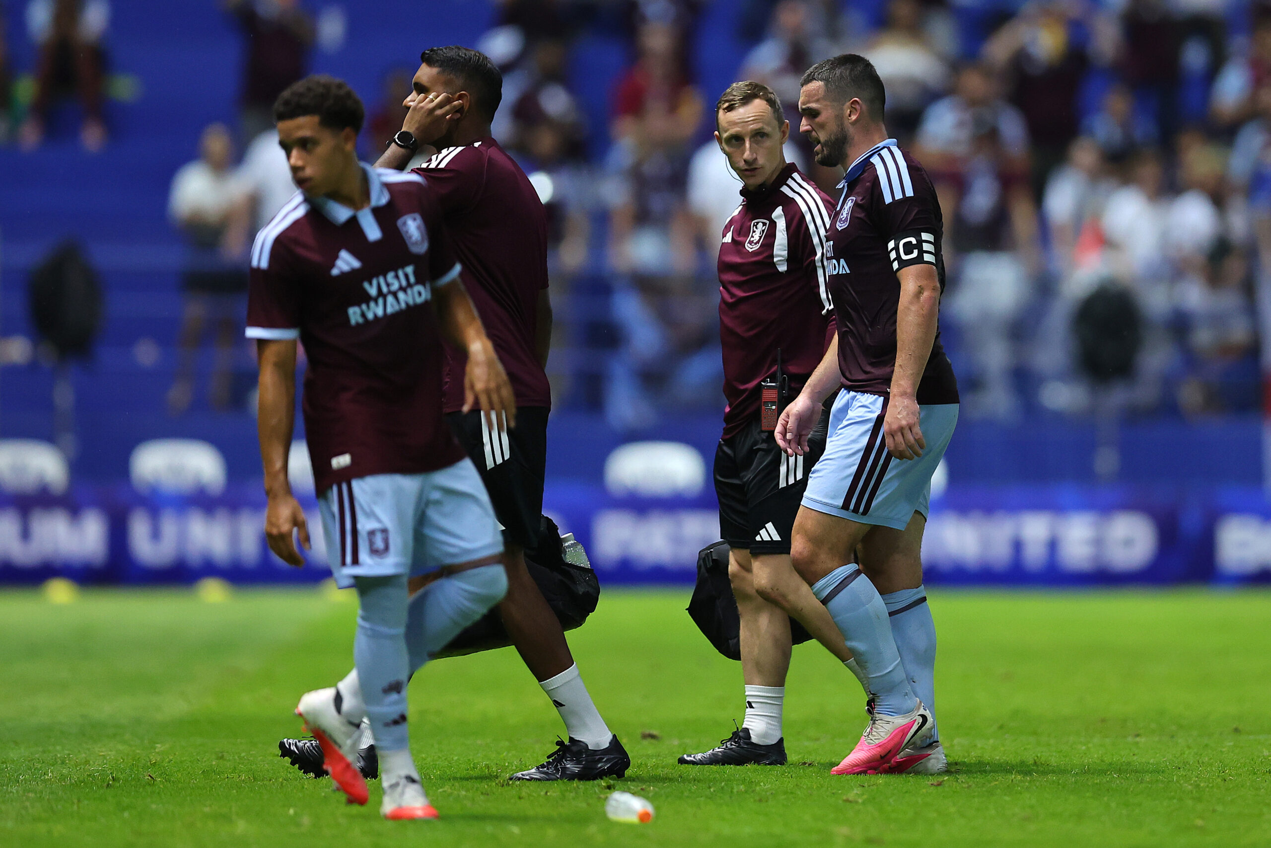 Aston Villa, Arsenal'ı konuk ediyor: Takım haberleri ve maç öncesi detaylar.