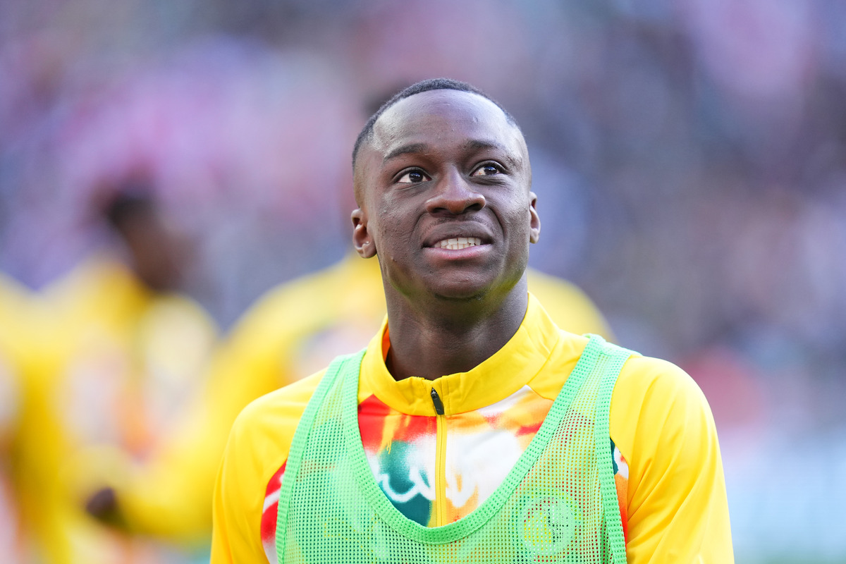 Bamba Dieng'in Lazio transferi, sağlık kontrolündeki sorun nedeniyle iptal edildi.