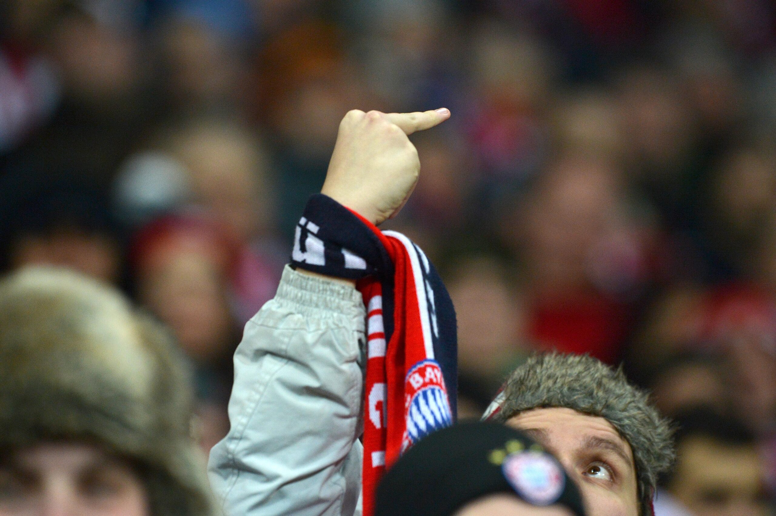 Bayern Münih taraftarları, Bundesliga'da çevrimiçi küfürde ikinci sırada yer aldı.