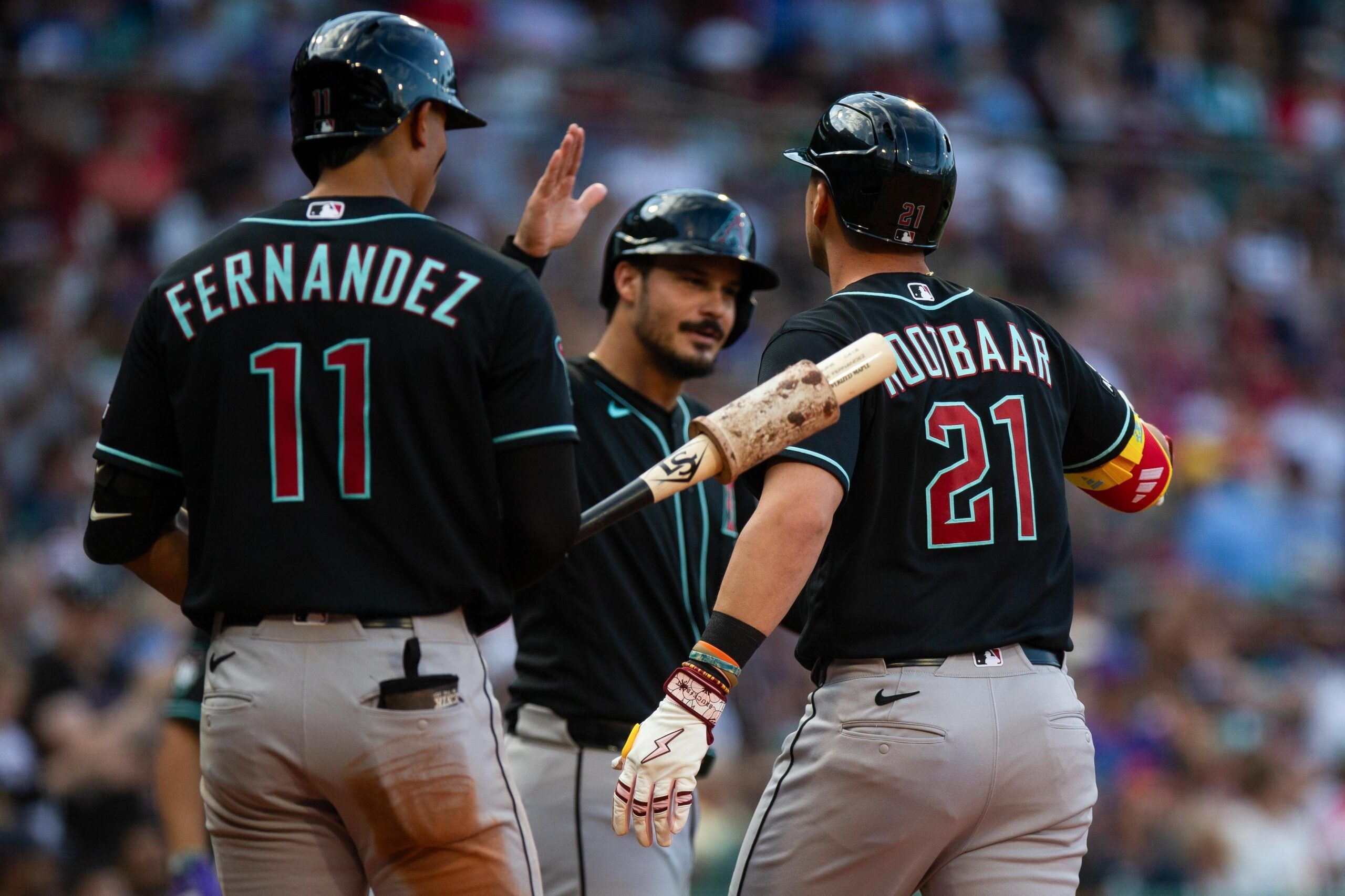 Diamondbacks, Red Sox'u 7-6 yenerek süpürülmekten kurtuldu.