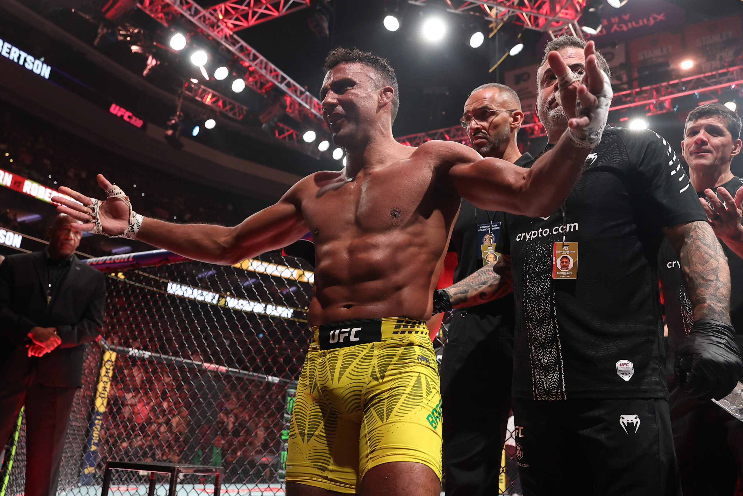 Edson Barboza, son iki yılını bir gözünü kaybederek UFC'de geçirdiğini açıkladı.