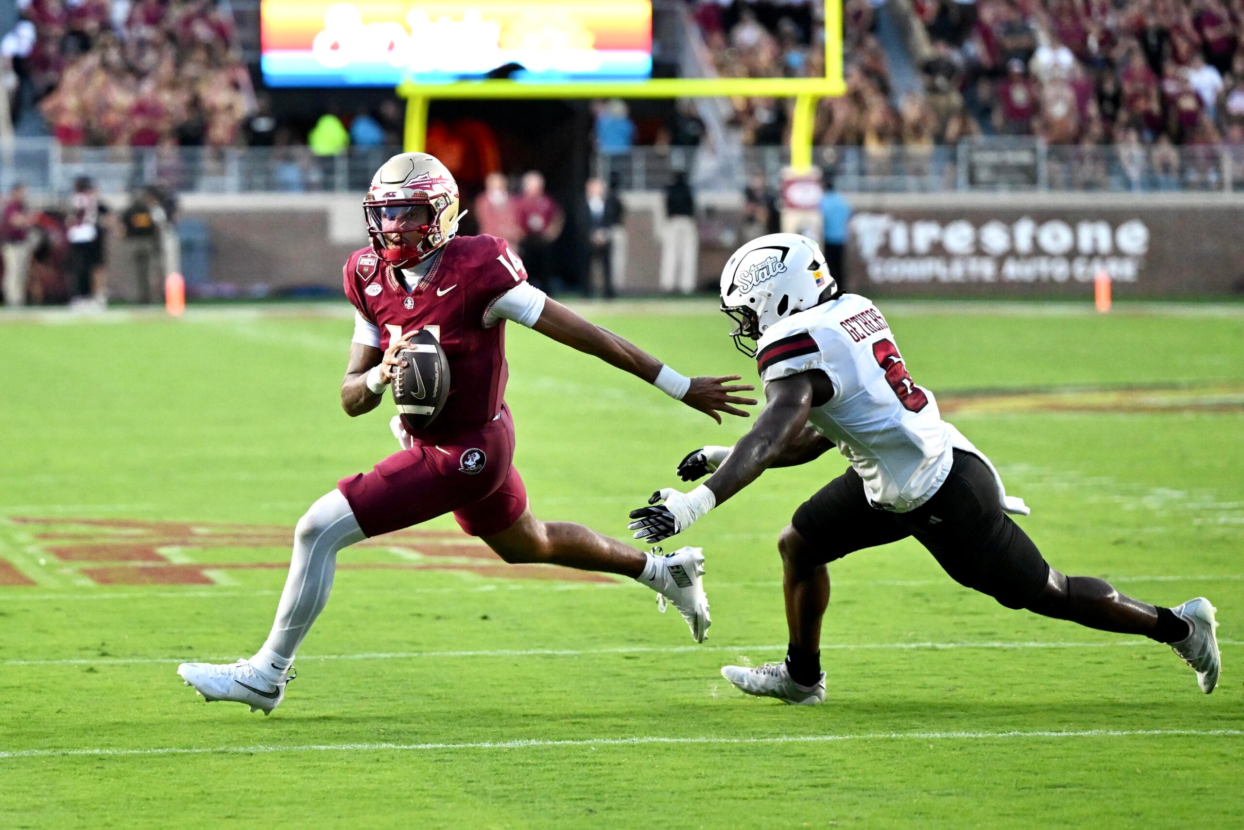 Florida State, New Mexico State karşısında 17-7 önde, ikinci yarıda farkı açmayı hedefliyor.