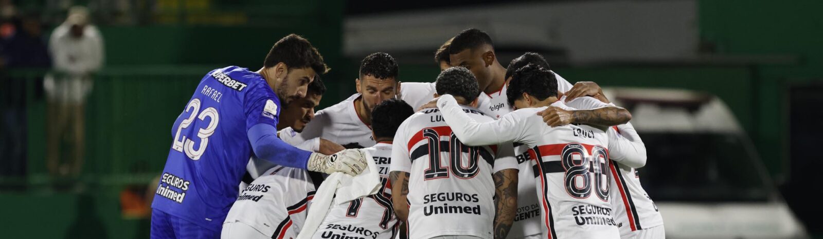 São Paulo, Chapecoense'ye 1-0 mağlup oldu.