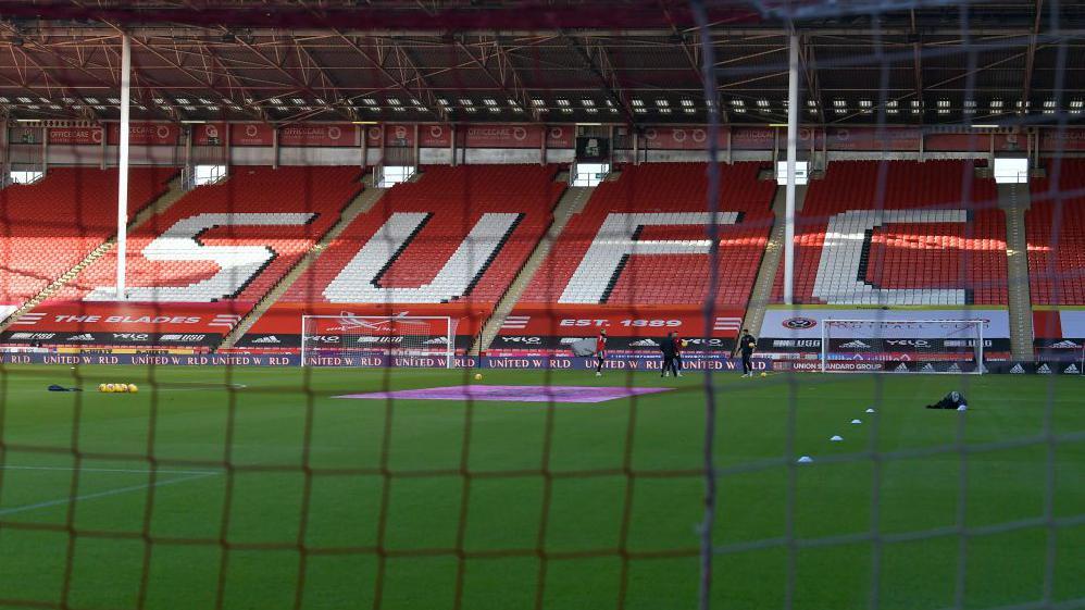 Sheffield United, yeni futbol düzenleyicisi tarafından inceleniyor.