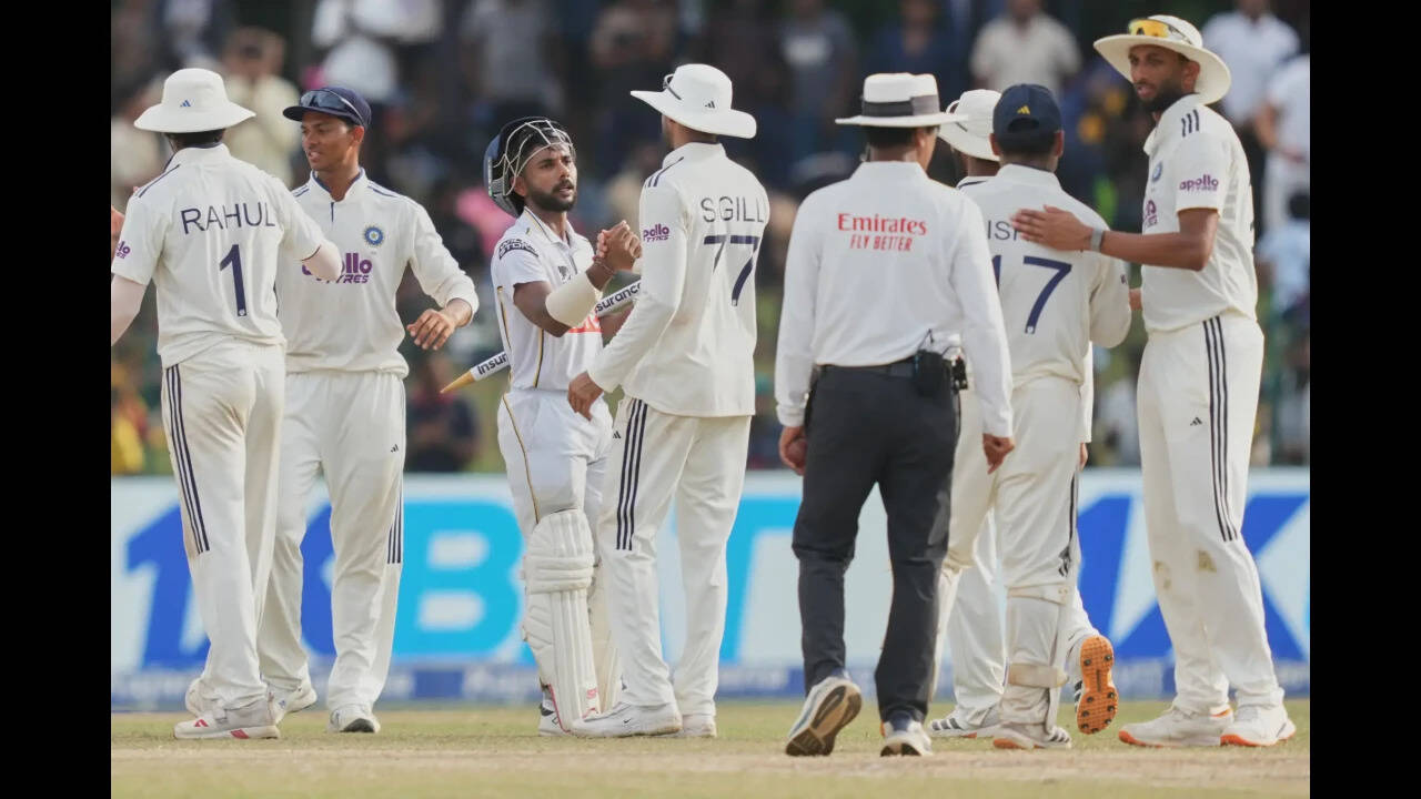 Sri Lanka, Hindistan'ın WTC final umutlarını zayıflatarak berabere kaldı.
