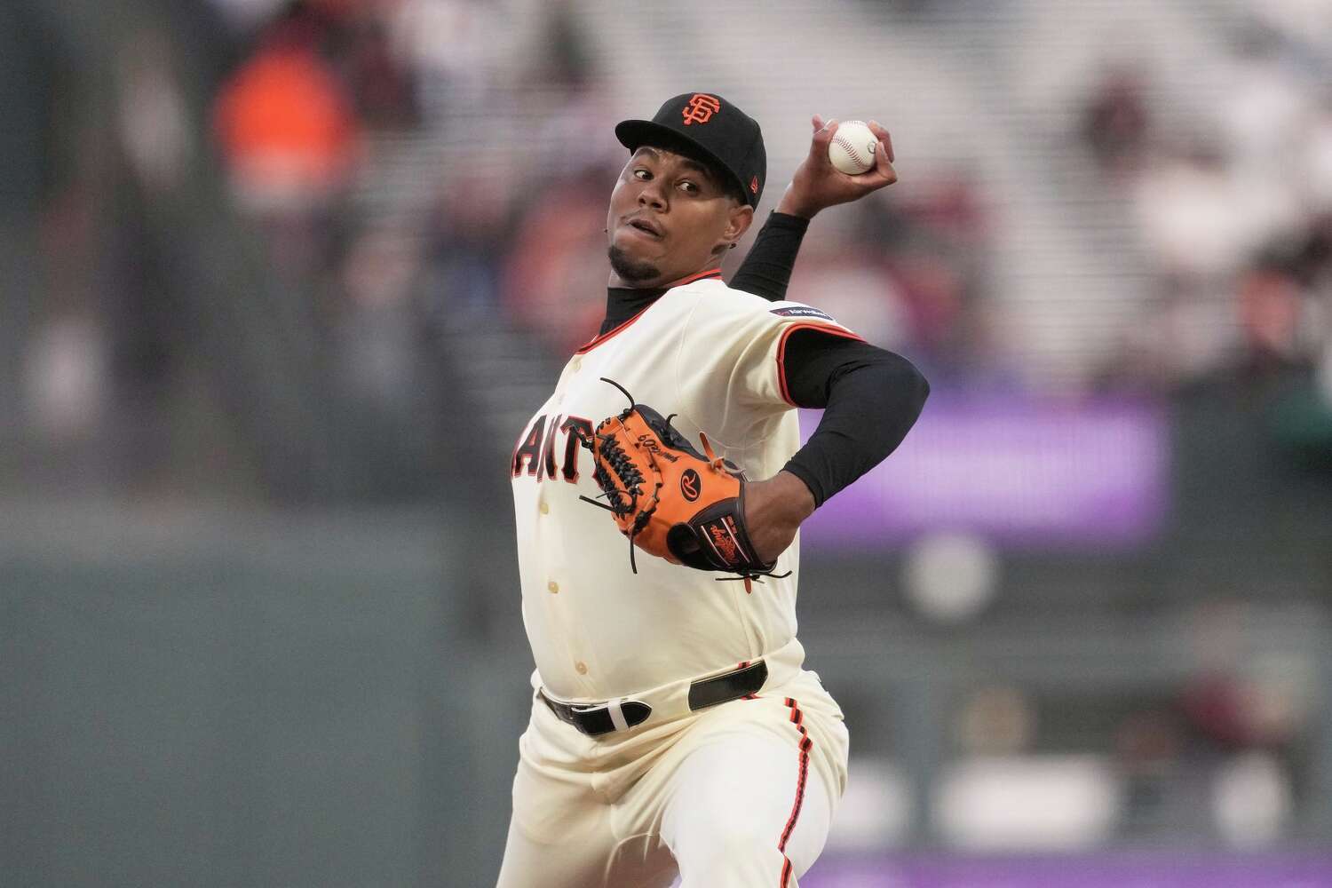 Yunior Marte, Giants'taki MLB debutinde Arizona'ya karşı etkileyici bir performans sergiledi.