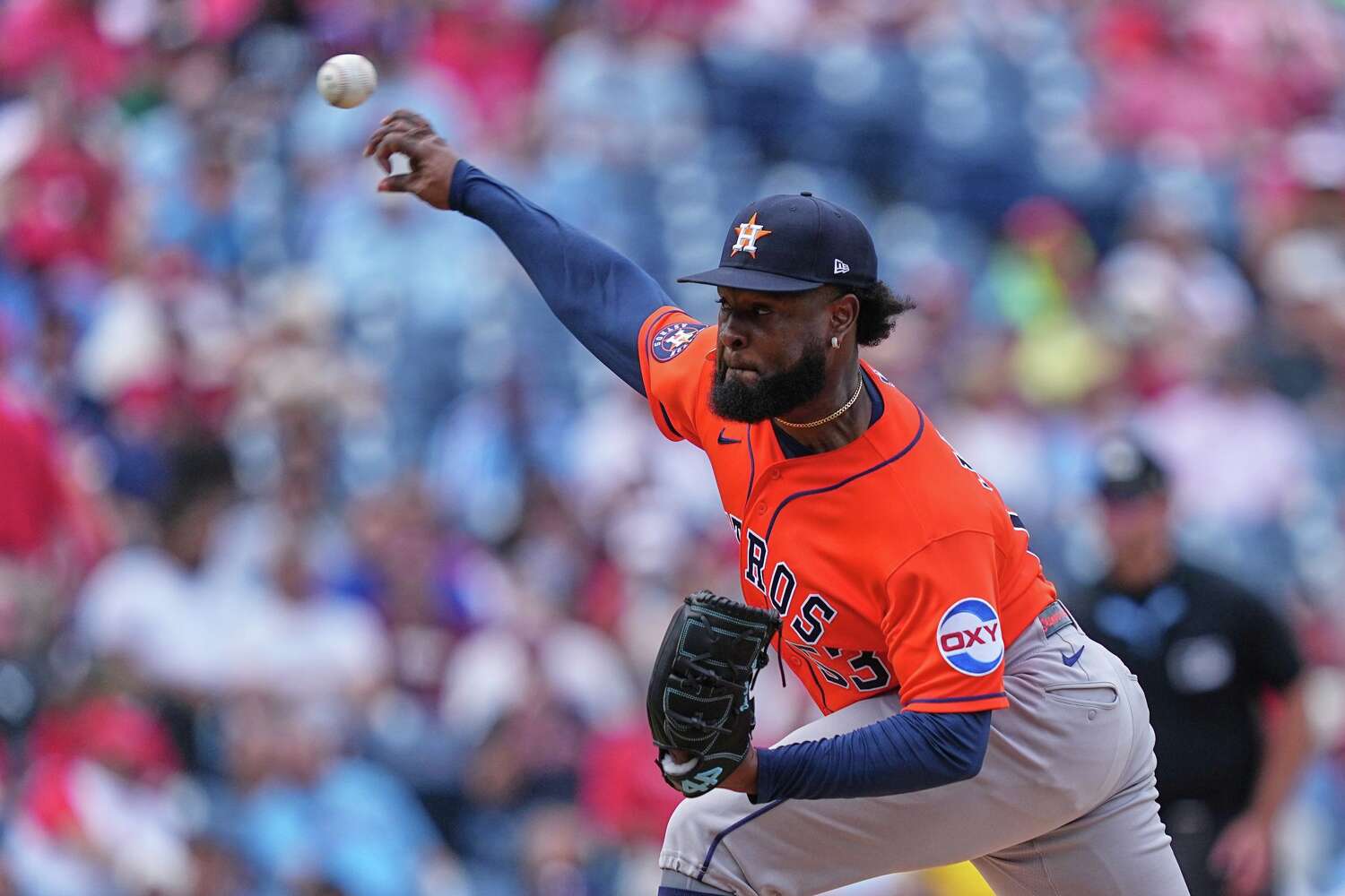 Houston Astros, Cristian Javier'in etkili performansı ve Cam Smith'in homer'ı ile Phillies'i 2-1 yendi.
