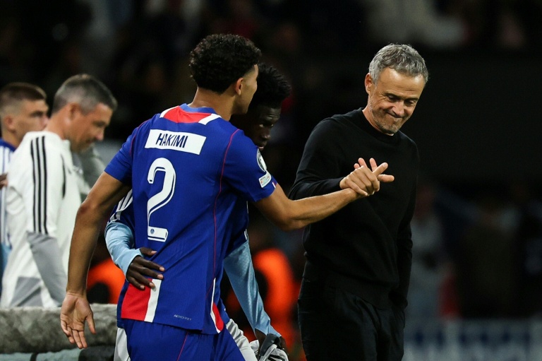 Luis Enrique, Dembele'yi "harika" buldu, PSG Şampiyonlar Ligi'nde büyük bir galibiyet aldı.