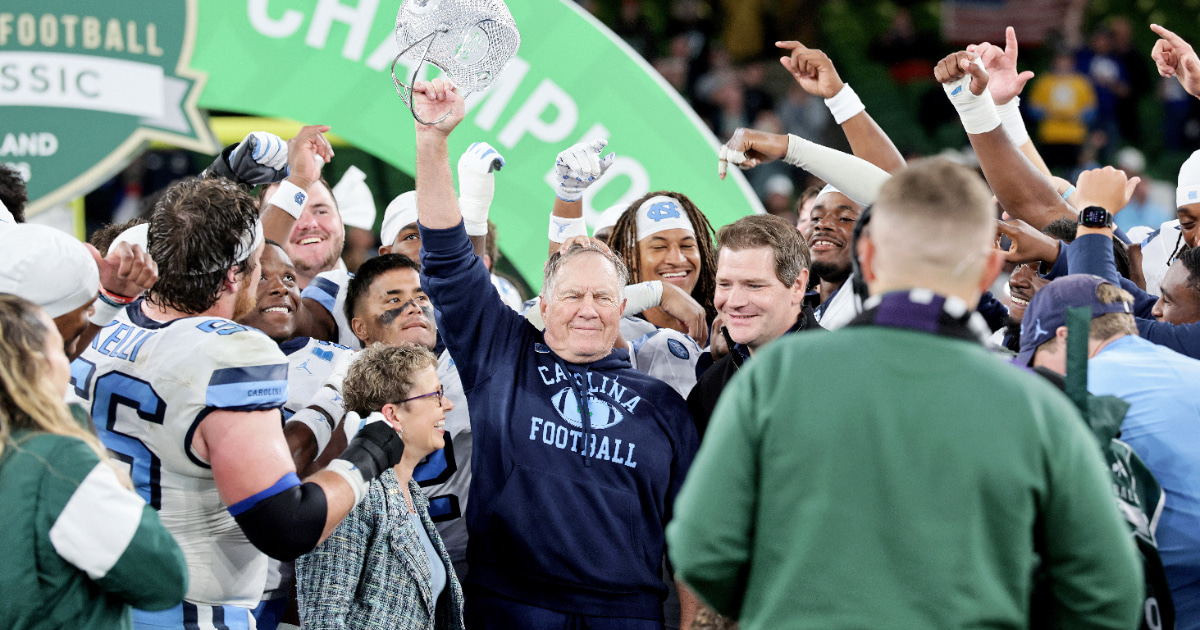 North Carolina, TCU'yu 15-10 yenerek 4.9 milyon izleyiciyle sezonu açtı.