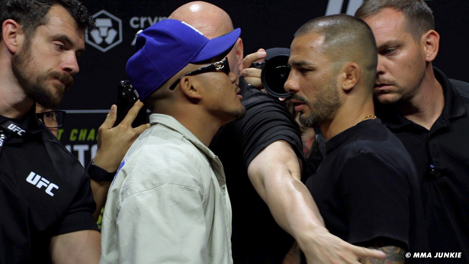 UFC 331'de Tai Tuivasa, Tony Ferguson'un kaybetme rekoruna yaklaşacak.