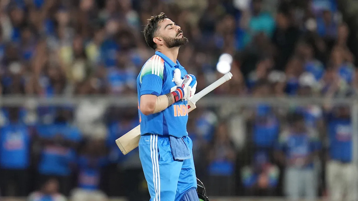 Virat Kohli, Batı Hintleri'ne karşı 55. ODI yüzünü attı.