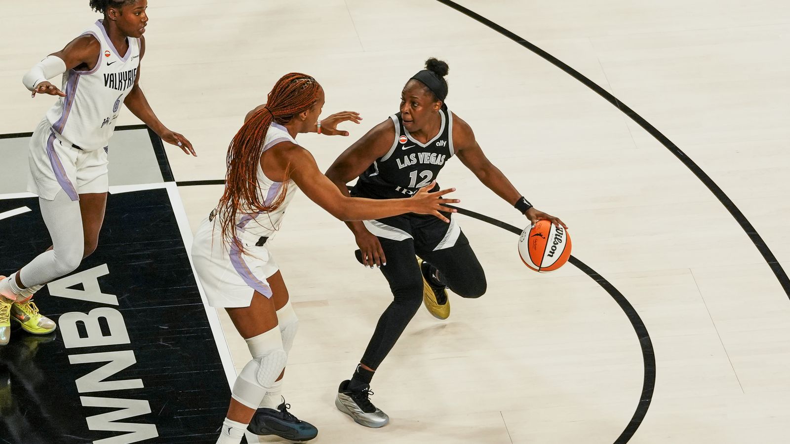 Aces, Valkyries'e karşı playoff yarı finalinde elendi.