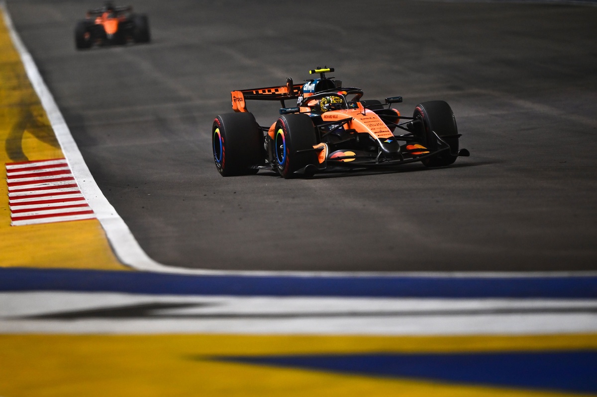 Andrea Stella, Lando Norris'un Singapur GP'deki tepkisini övdü.