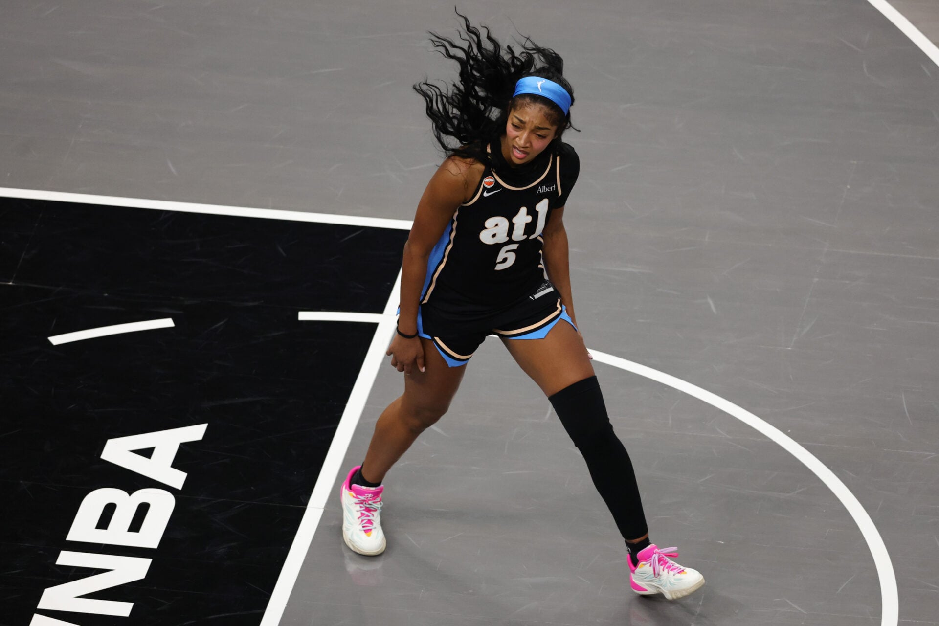 Angel Reese, WNBA Finalleri'nde gösterdiği performansla Atlanta Dream'ı 2-1 öne geçirdi.