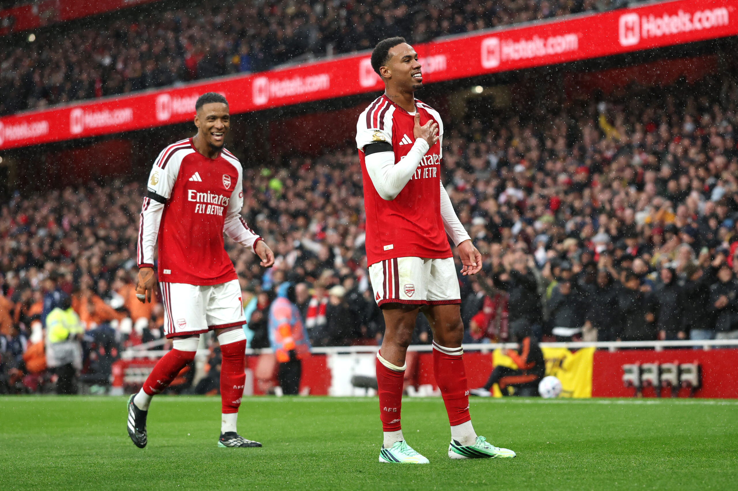 Arsenal, Everton'ı 2-0 mağlup etti, Gabriel 8.5, Konsa 8 puan aldı.