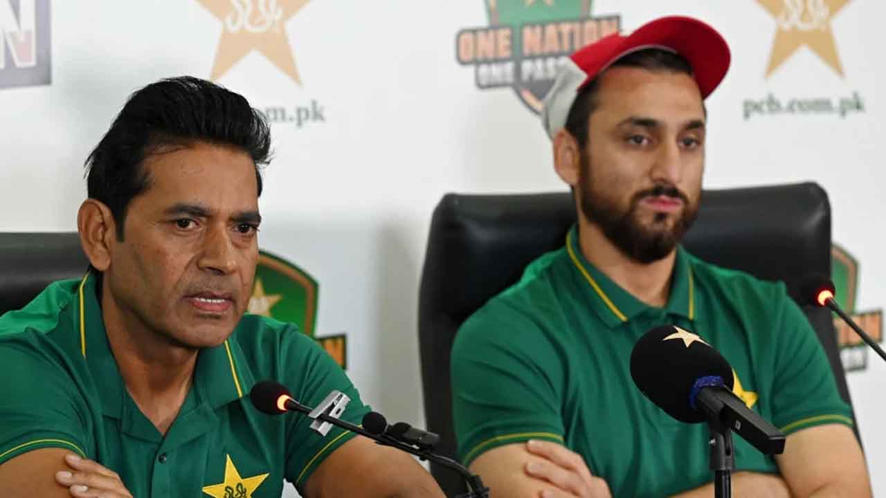 Basit Ali, Pakistan'ın T20I ve ODI takımlarında yardımcının kim olduğunu sordu.