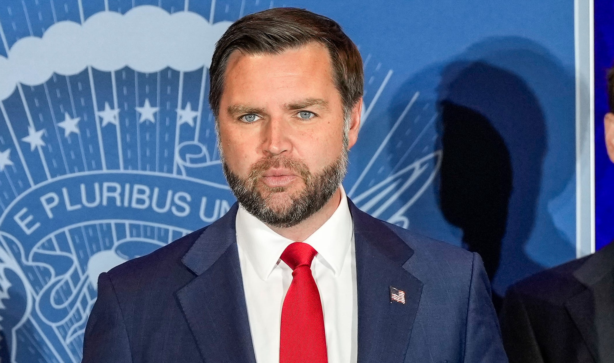 Bengals oyuncuları, Başkan Yardımcısı JD Vance'i antrenman sırasında görmezden geldi.