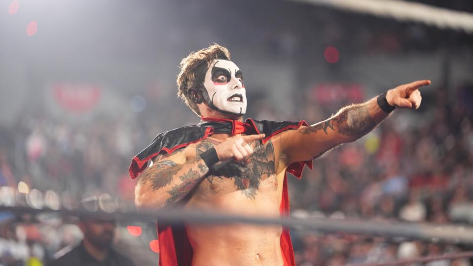 Danhausen, SmackDown'da Cadılar Bayramı temalı özel bölümle sahne alacak.