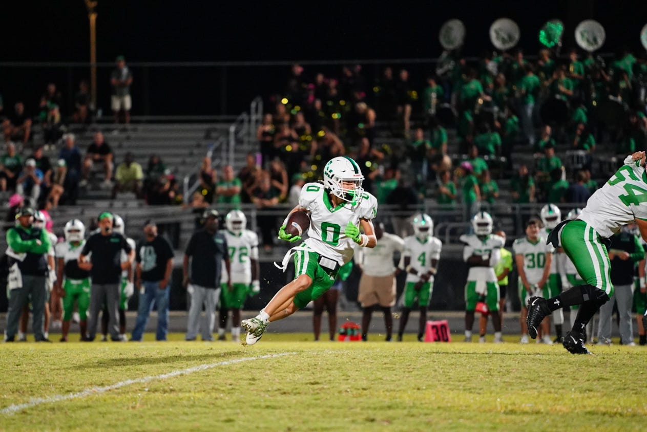Fort Myers, Gateway'yi 36-14 yenerek önemli bir galibiyet aldı.