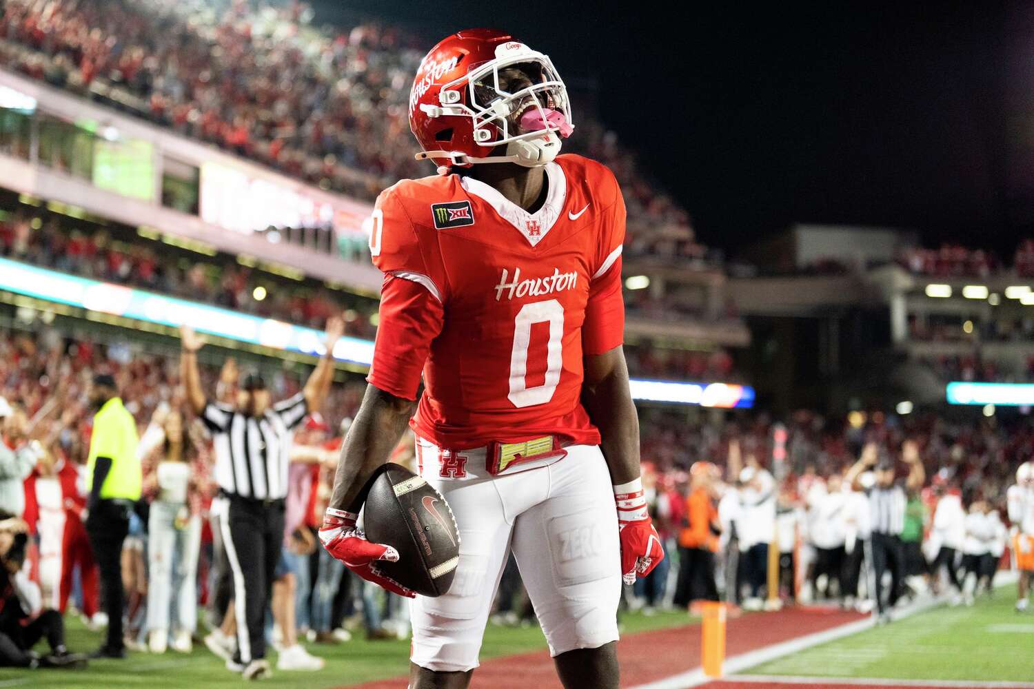 Houston Cougars, Utah karşısında CFP şansını artırma peşinde.