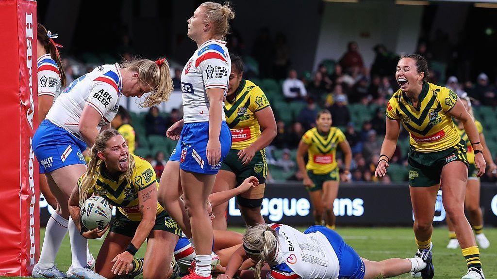 İngiltere Kadın Rugby Takımı, Avustralya'ya 78-0 mağlup oldu.