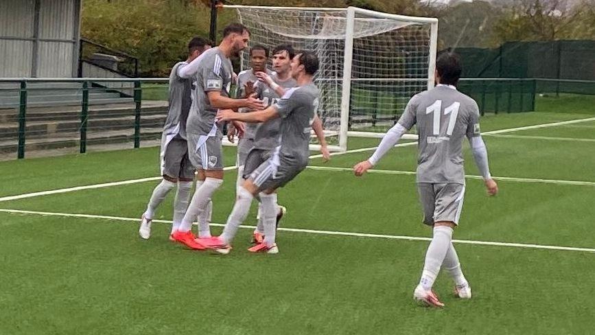 Jersey Bulls, Hendon'u 4-2 yenerek yenilmezlik serisini sürdürdü.