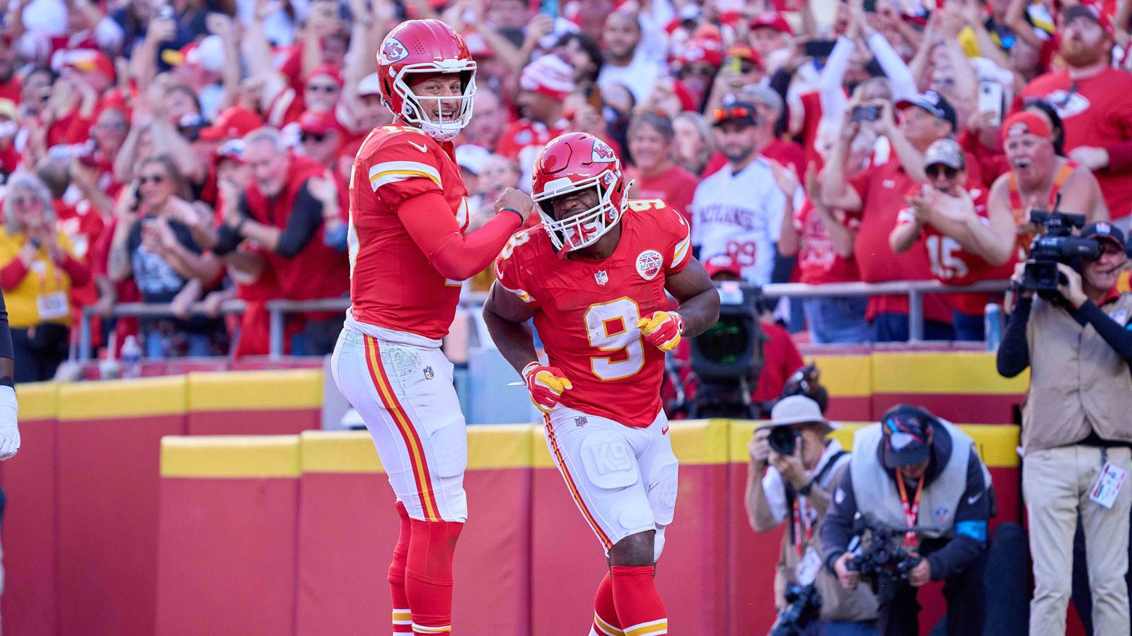Kansas City Chiefs, Los Angeles Chargers'ı 22-06 mağlup etti.
