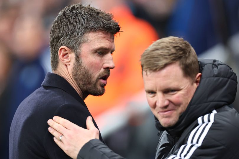 Manchester United, Michael Carrick'in geleceği belirsizken Eddie Howe ile görüşmelere başladı.