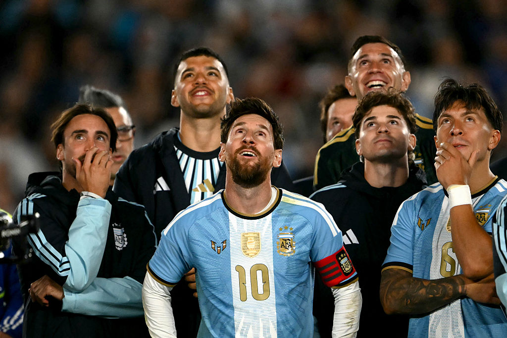 Messi, Arjantin kariyerini gol ve asistle noktaladı.