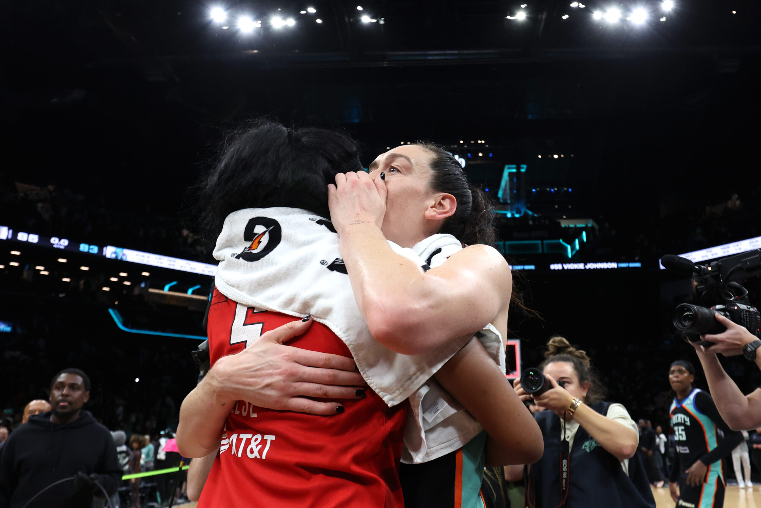 New York Liberty, WNBA yarı finallerinde elendi, geleceği belirsiz.