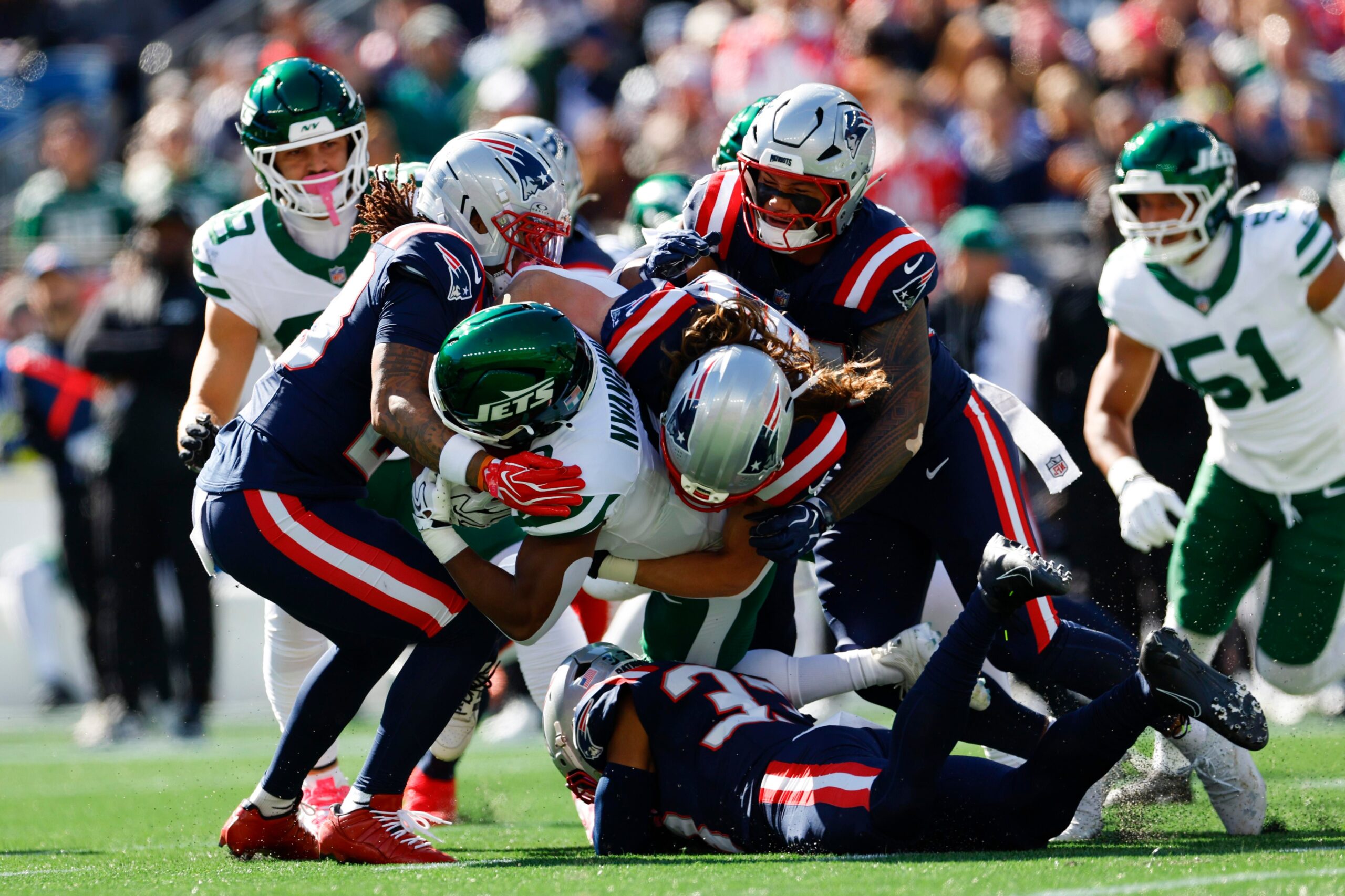 Patriots, Jets karşısında 26-19 galip geldi.