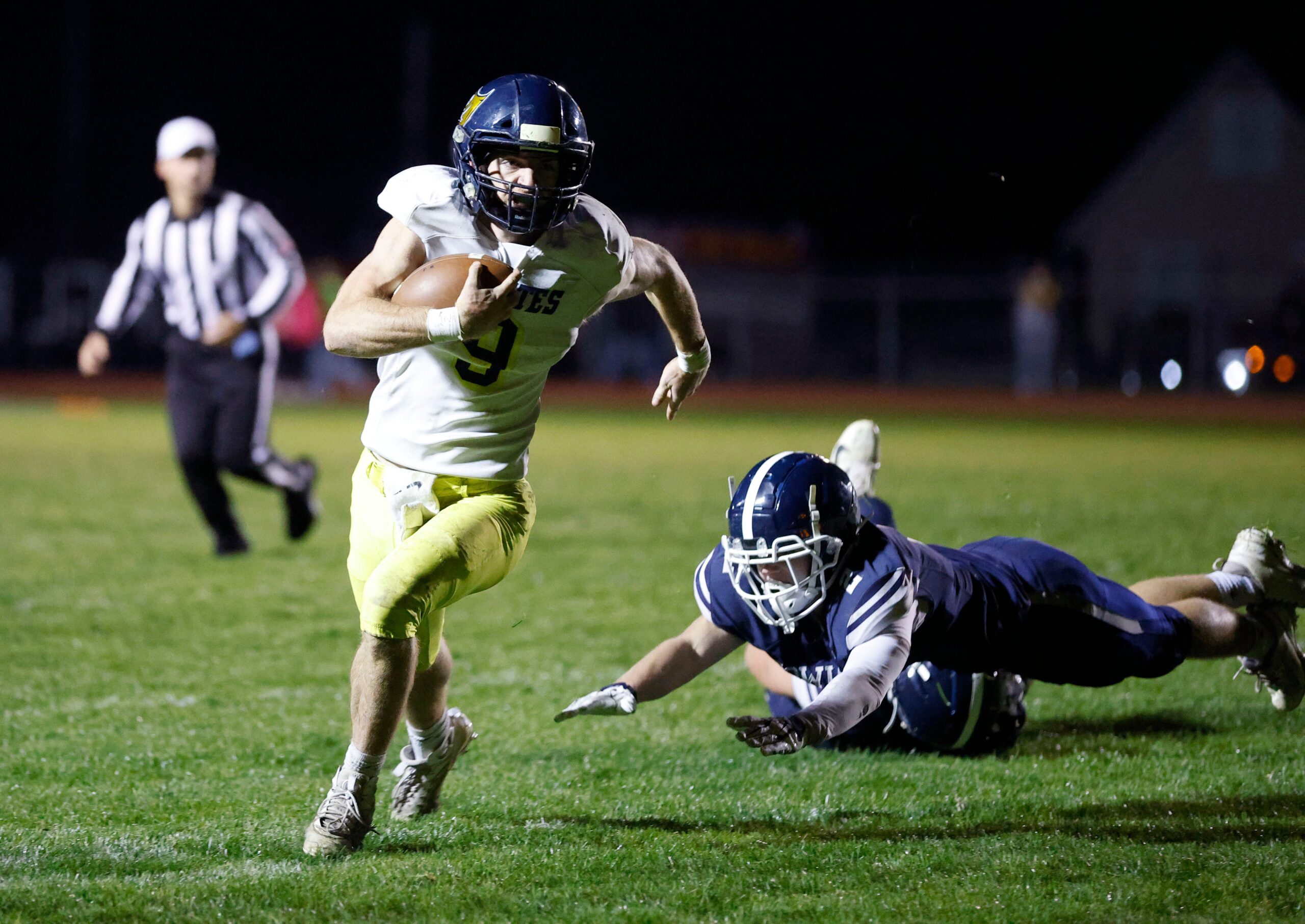 Portland, Unity Christian'ı geçerek mükemmel sezonu tamamladı; Mason, Harper Woods'u yendi.