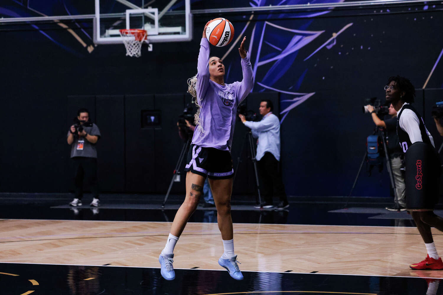 Valkyries ve Dream, WNBA Finalleri medya gününde büyük ilgi gördü.