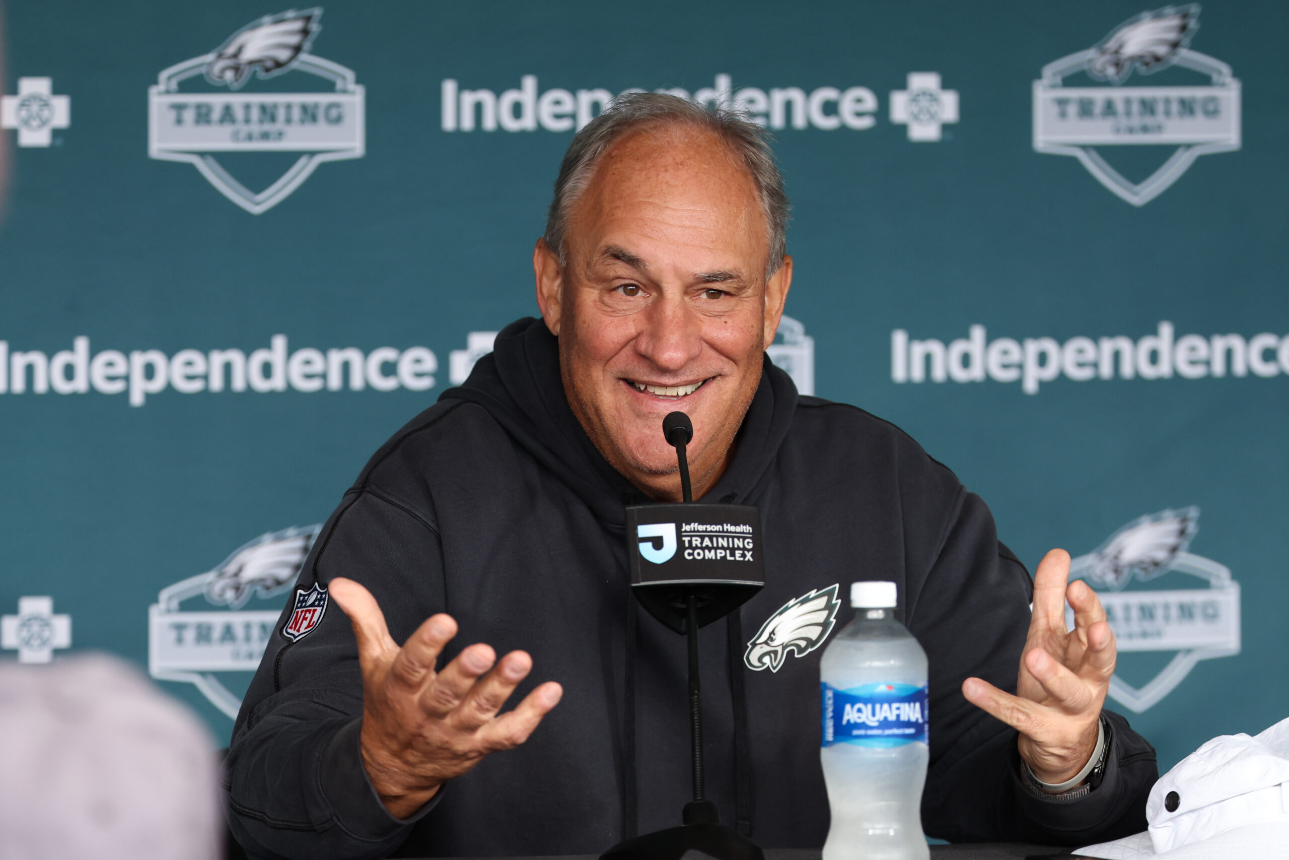 Vic Fangio, Panthers hücumunu tehlikeli olarak nitelendirdi.